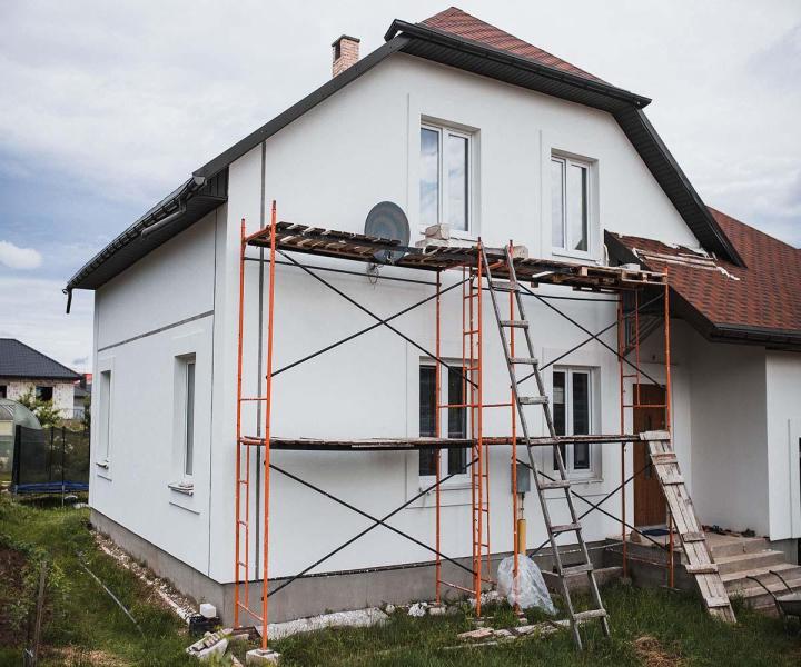 Quelle est la différence entre un revêtement extérieur en bois naturel et un revêtement en bois composite ? Terrebonne<br>Revêtement extérieur en bois naturel et en bois composite à Terrebonne : quelle différence ?<br>Comment différencier un revêtement extérieur en bois naturel d’un revêtement en bois composite ? Terrebonne